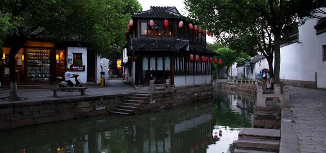 夏季应该如何选择墨镜？